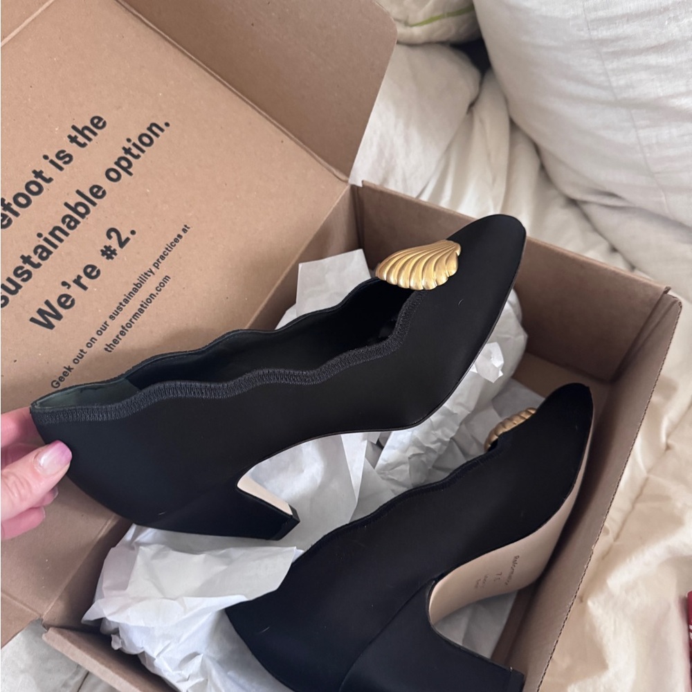 Reformation Henrietta Pump Black - Size 7.5 - Picture 5 of 5